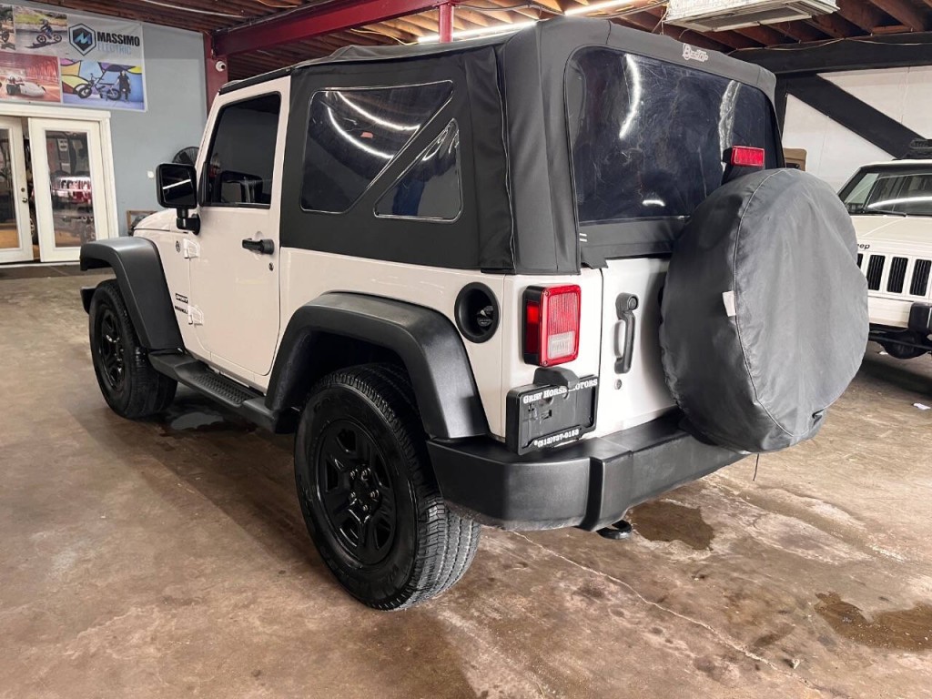 2012 Jeep Wrangler Image 5