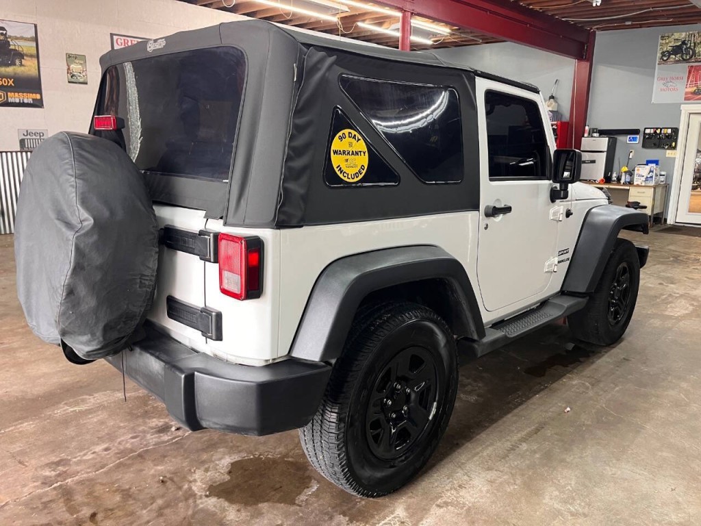 2012 Jeep Wrangler Image 7
