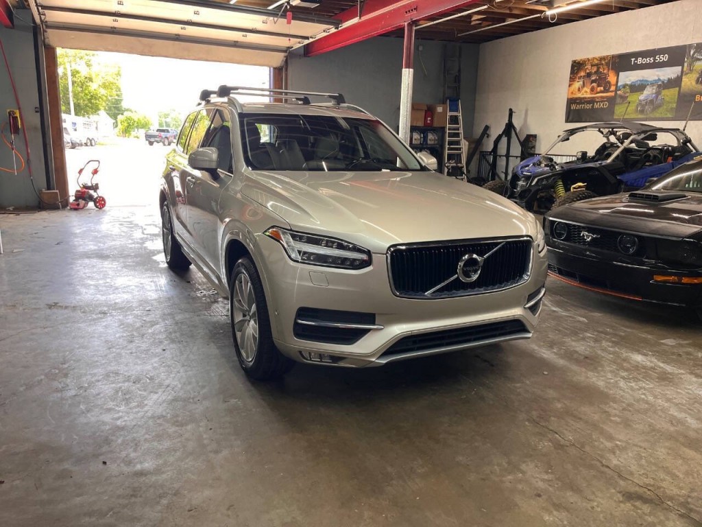 2016 Volvo XC90 Image 2