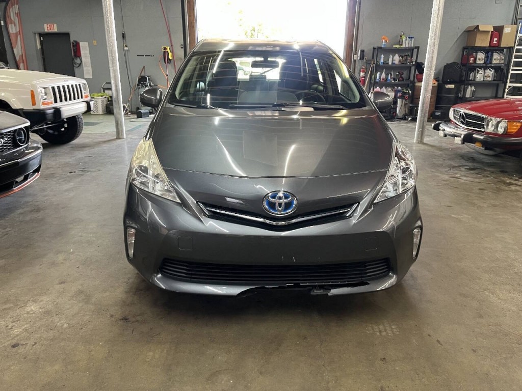 2014 Toyota Prius Image 3
