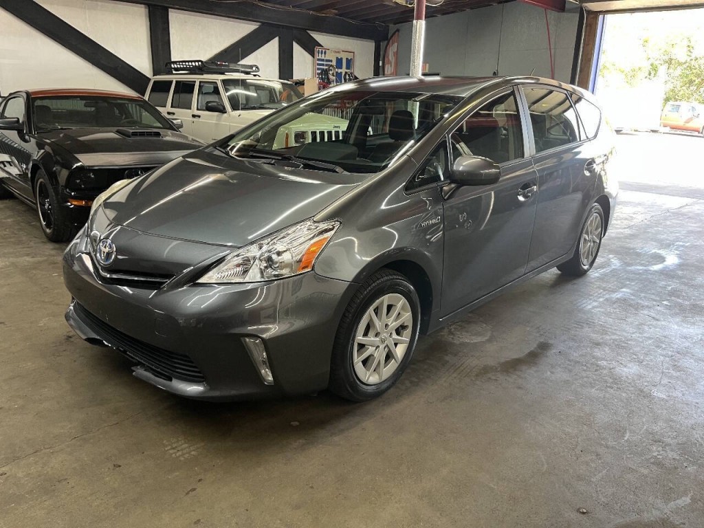 2014 Toyota Prius Image 4