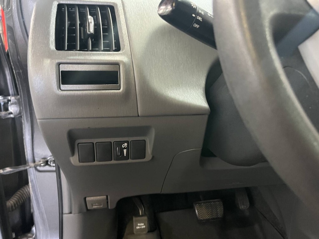 2014 Toyota Prius Image 18