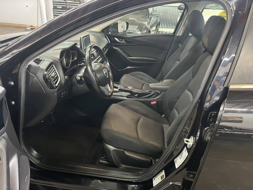 2016 Mazda Mazda3 Image 13