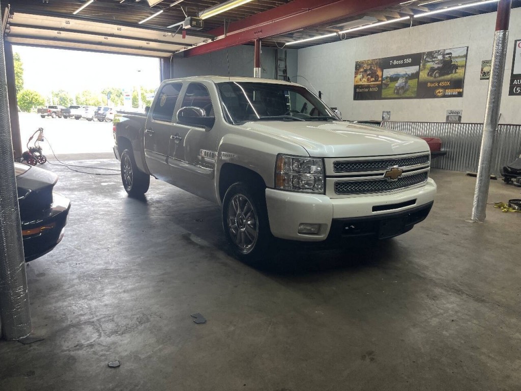 2013 Chevrolet Silverado 1500 Image 2