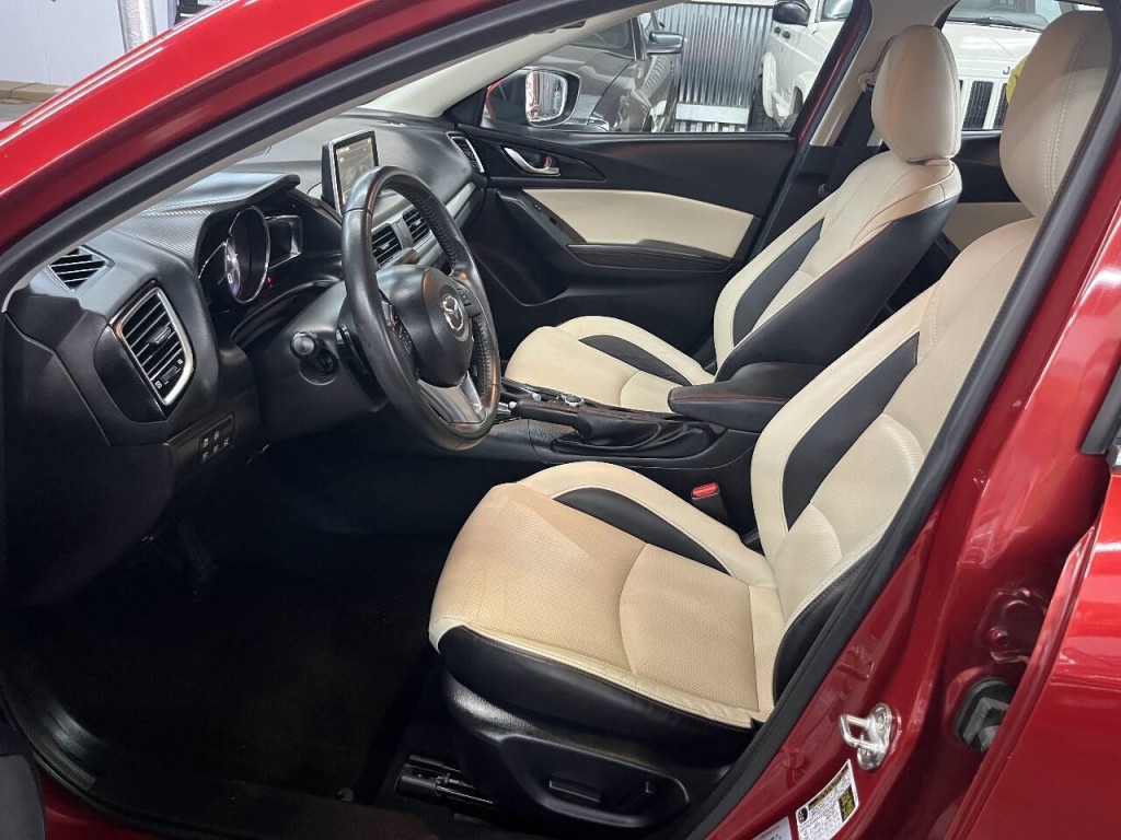 2014 Mazda Mazda3 Image 15