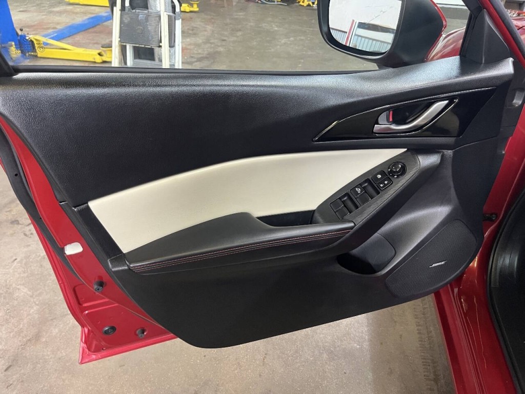 2014 Mazda Mazda3 Image 16
