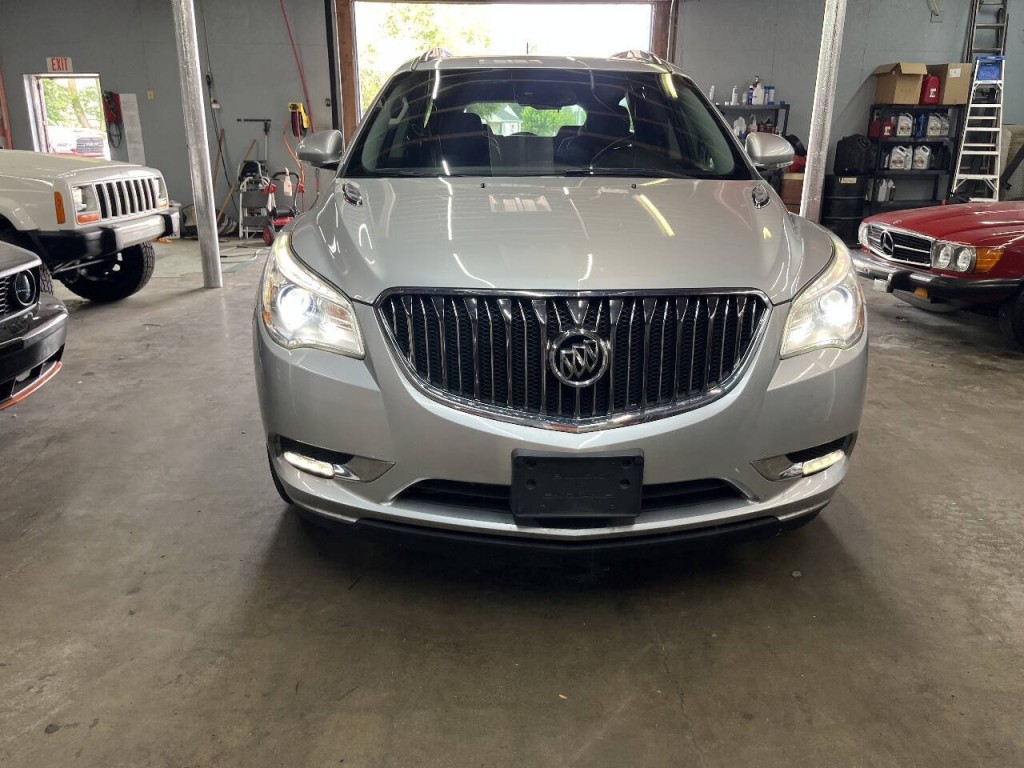 2017 Buick Enclave Image 3