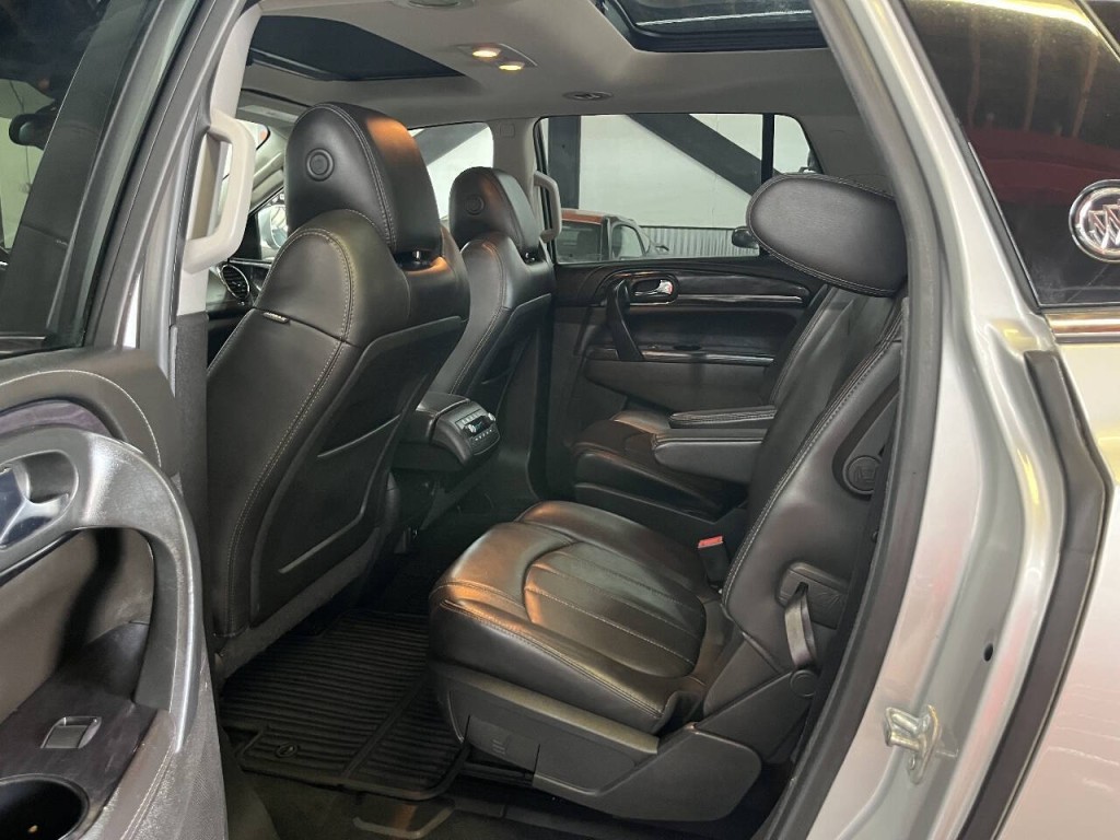 2017 Buick Enclave Image 14