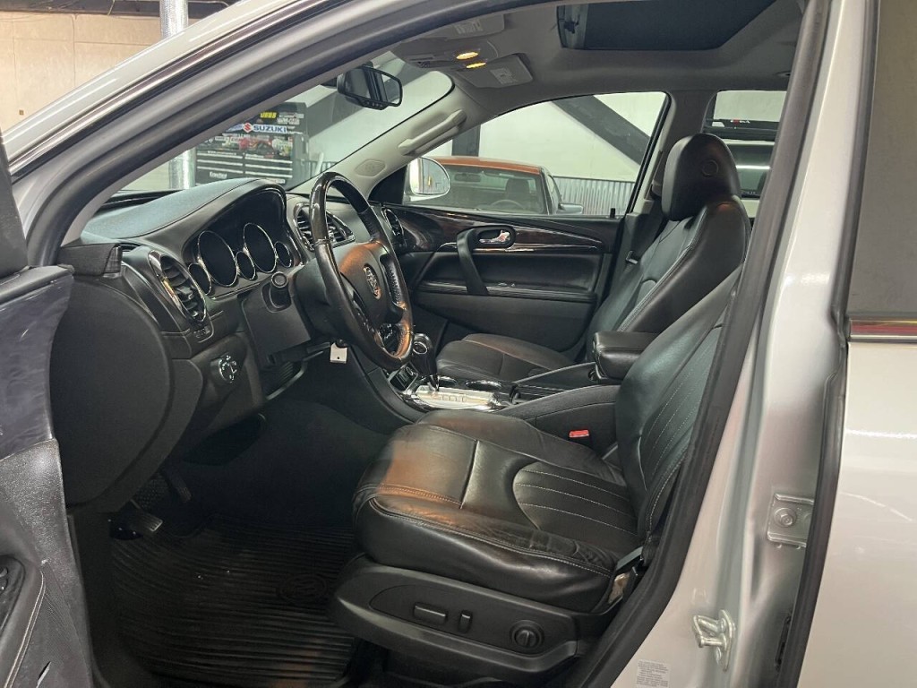 2017 Buick Enclave Image 16