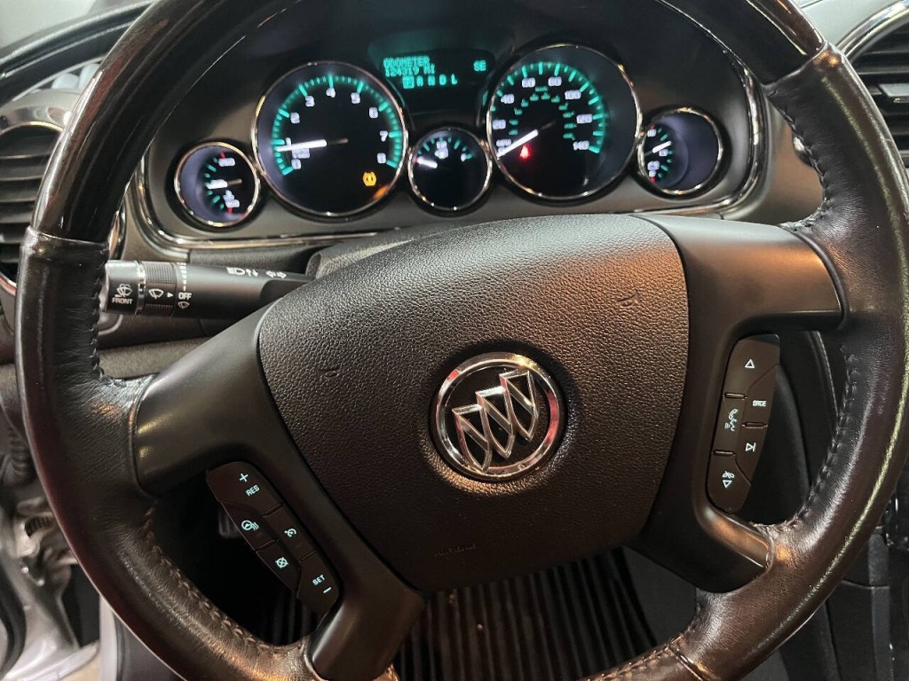 2017 Buick Enclave Image 19