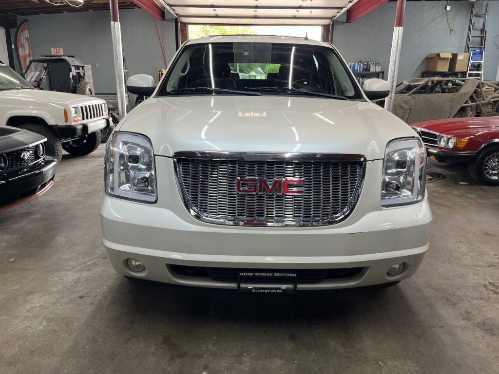 2012 GMC Yukon Image 3