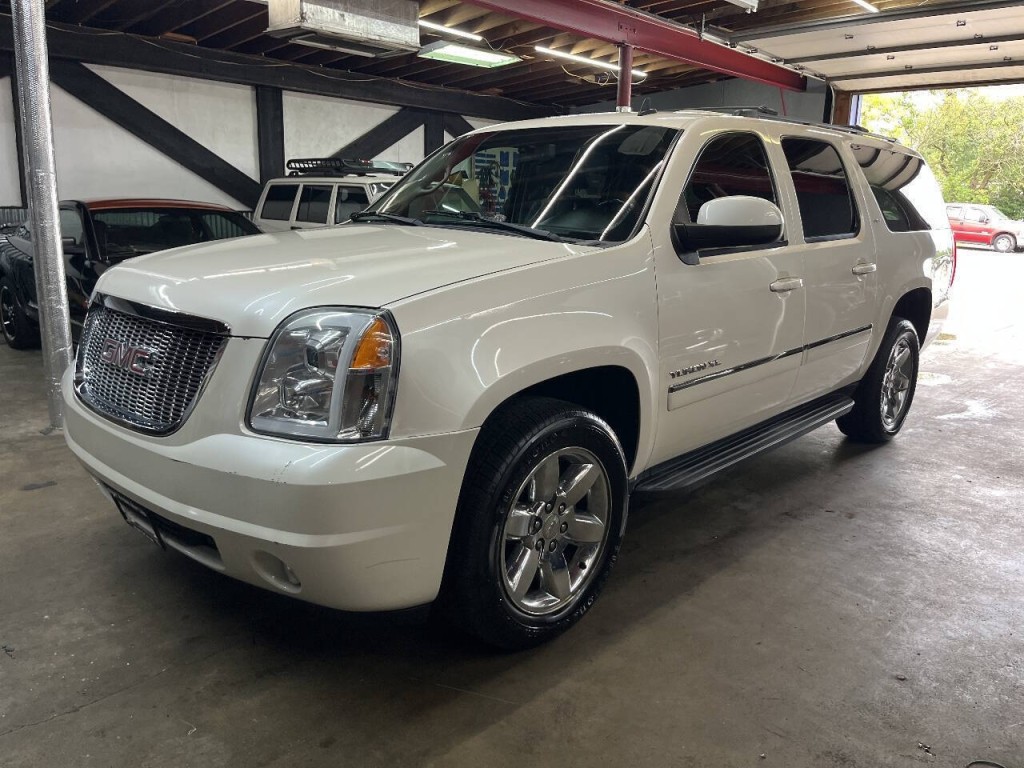 2012 GMC Yukon Image 4