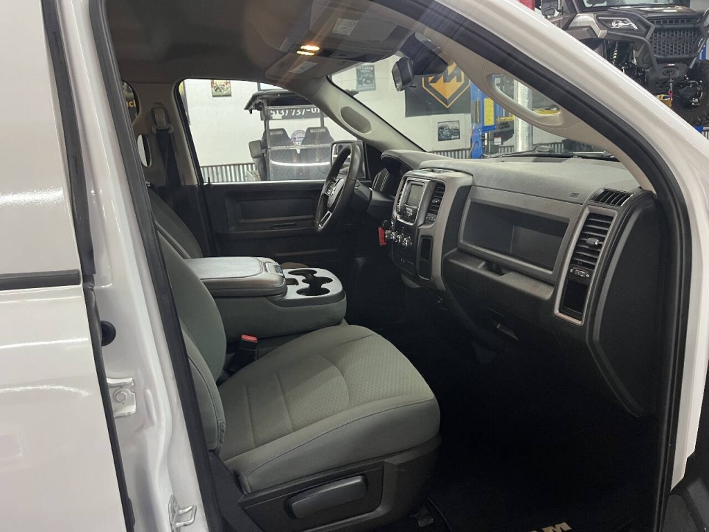 2016 RAM 1500 Image 8