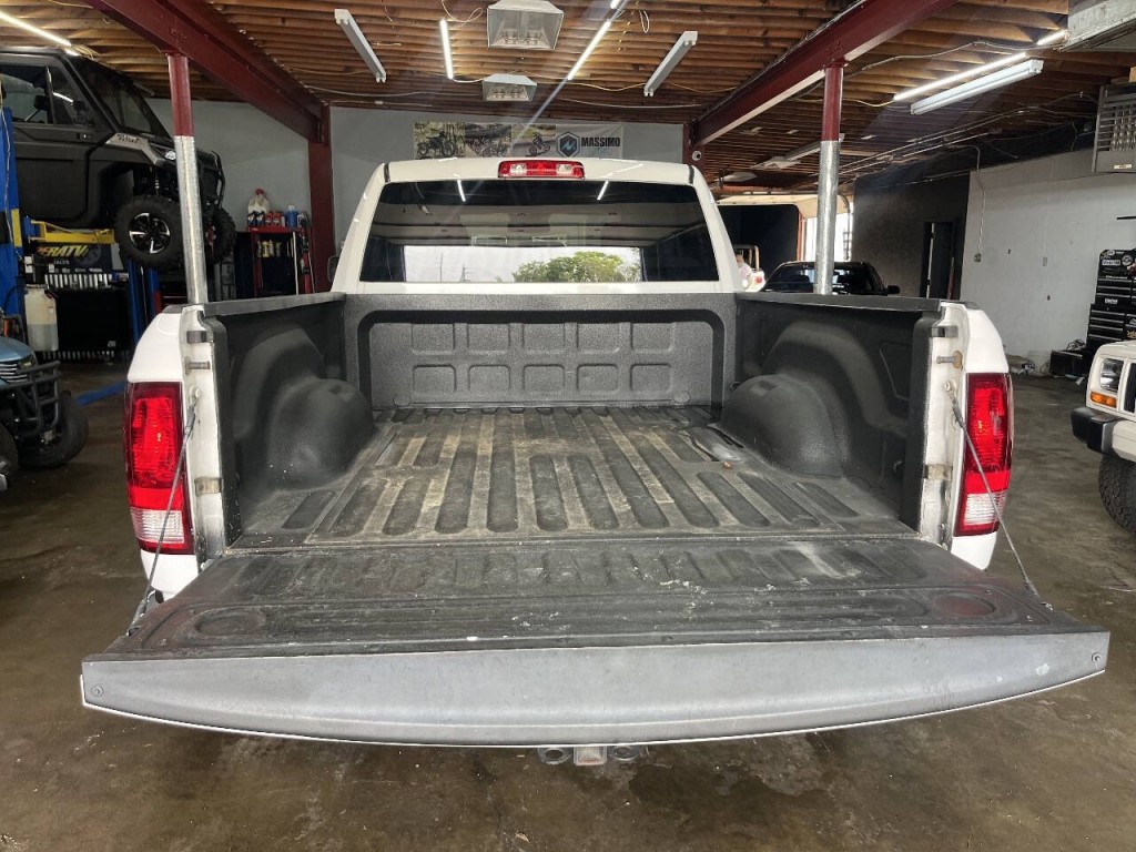 2016 RAM 1500 Image 12