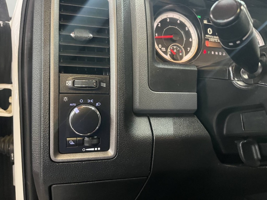 2016 RAM 1500 Image 18