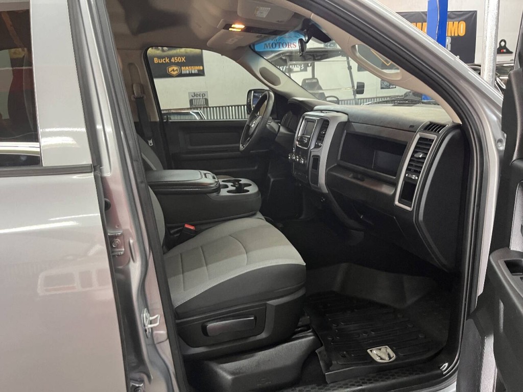 2021 RAM 1500 Image 8