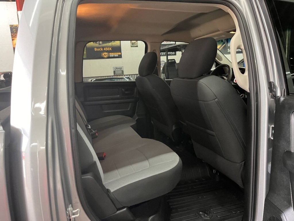 2021 RAM 1500 Image 12