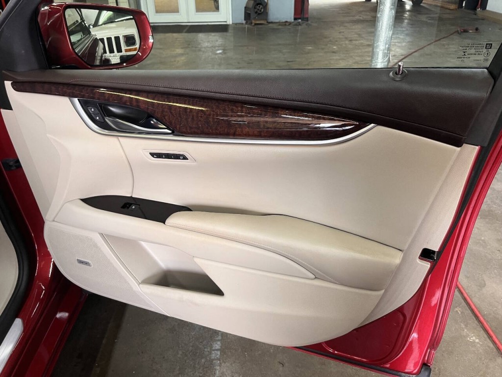 2014 Cadillac XTS Image 9
