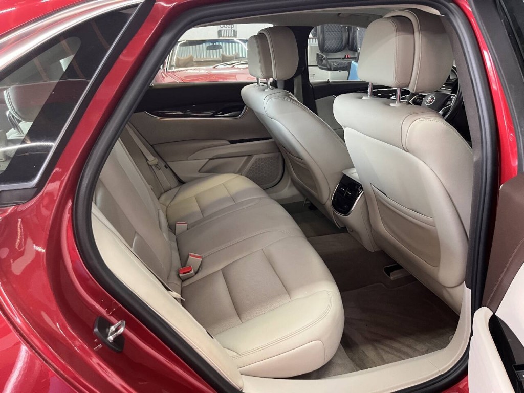 2014 Cadillac XTS Image 10