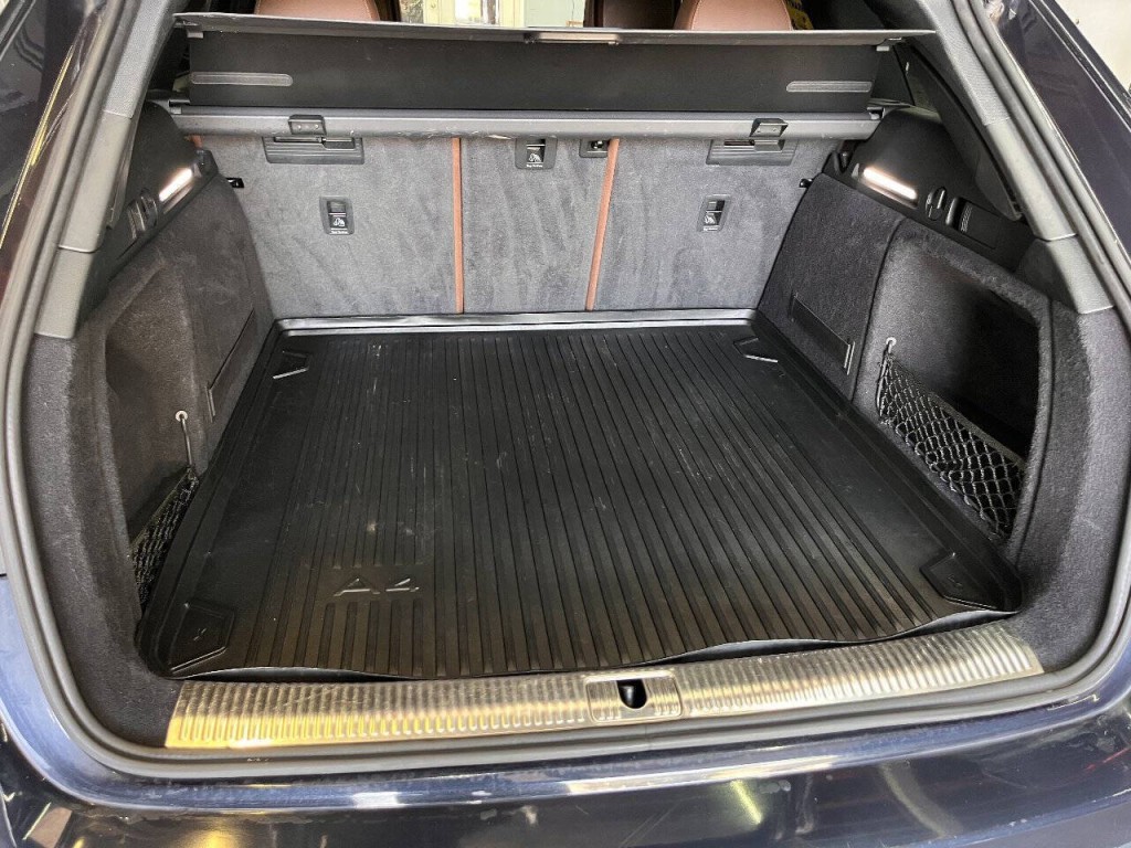 2017 Audi A4 Image 12