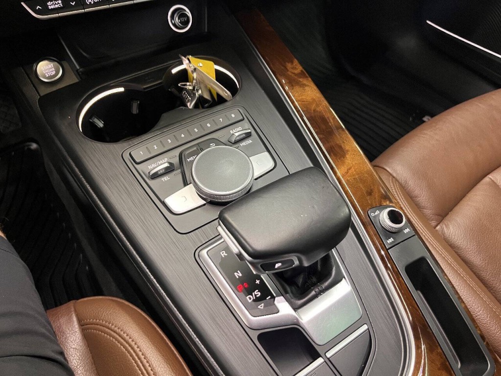 2017 Audi A4 Image 18