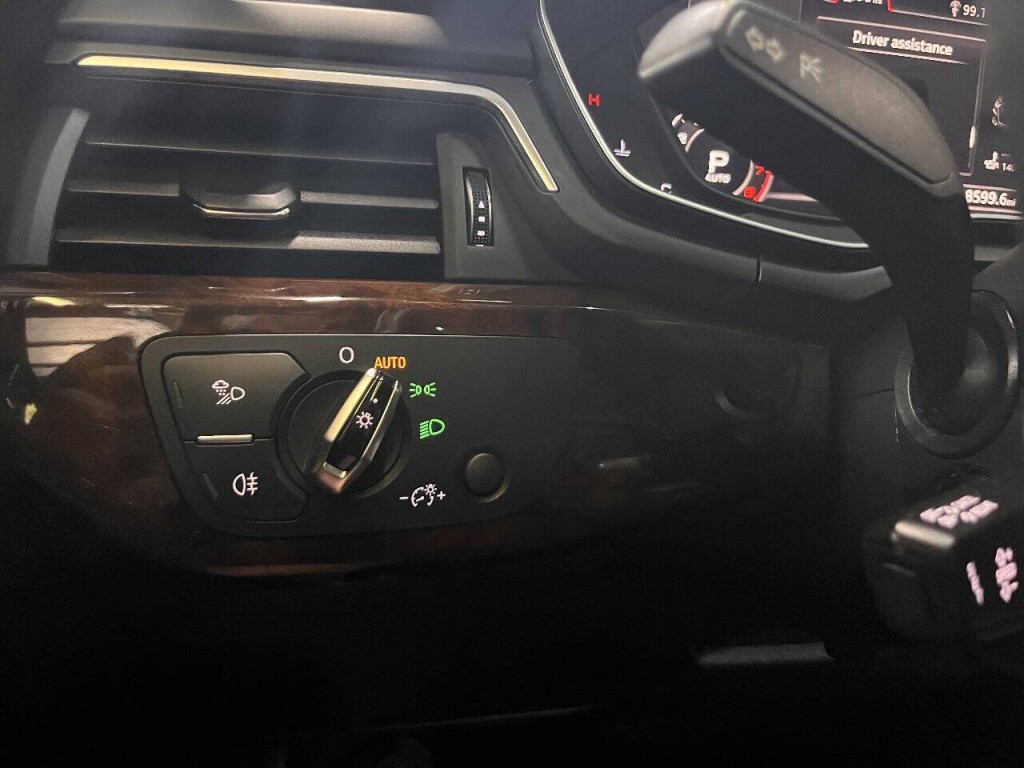 2017 Audi A4 Image 20