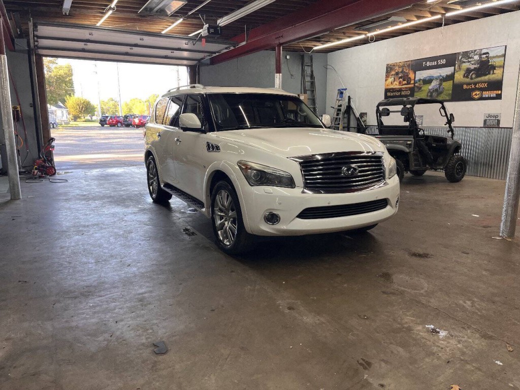 2014 INFINITI QX80 Image 2