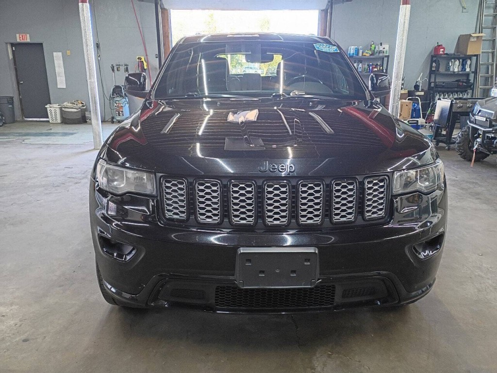 2020 Jeep Grand Cherokee Image 3