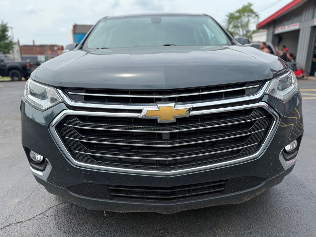 2018 Chevrolet Traverse Image 2
