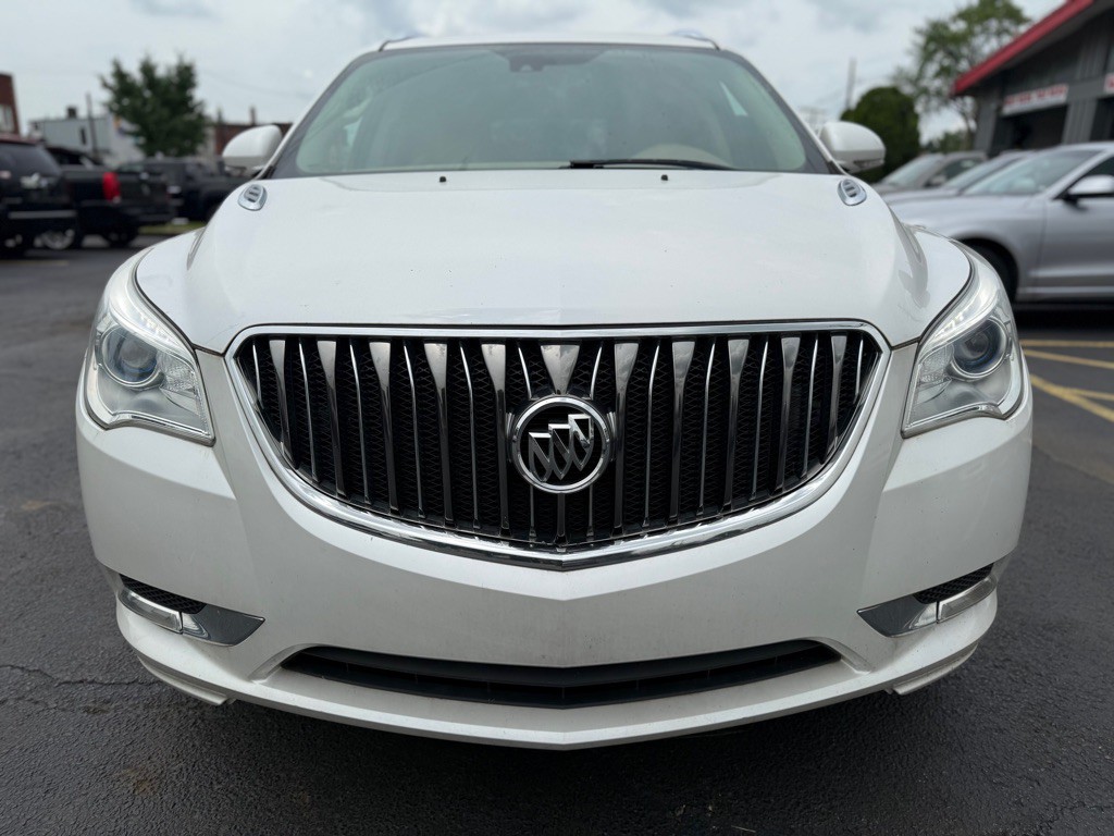 2017 Buick Enclave Image 2