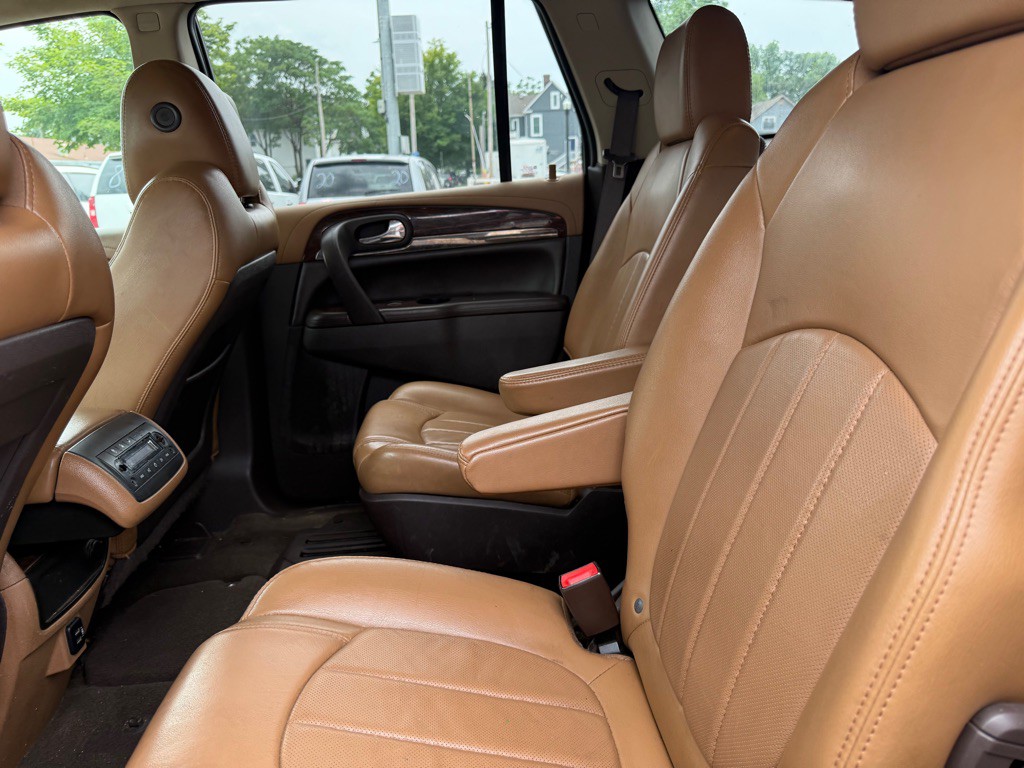 2017 Buick Enclave Image 8