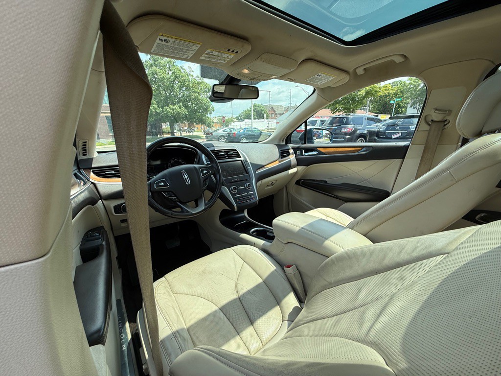 2015 Lincoln MKC Image 9
