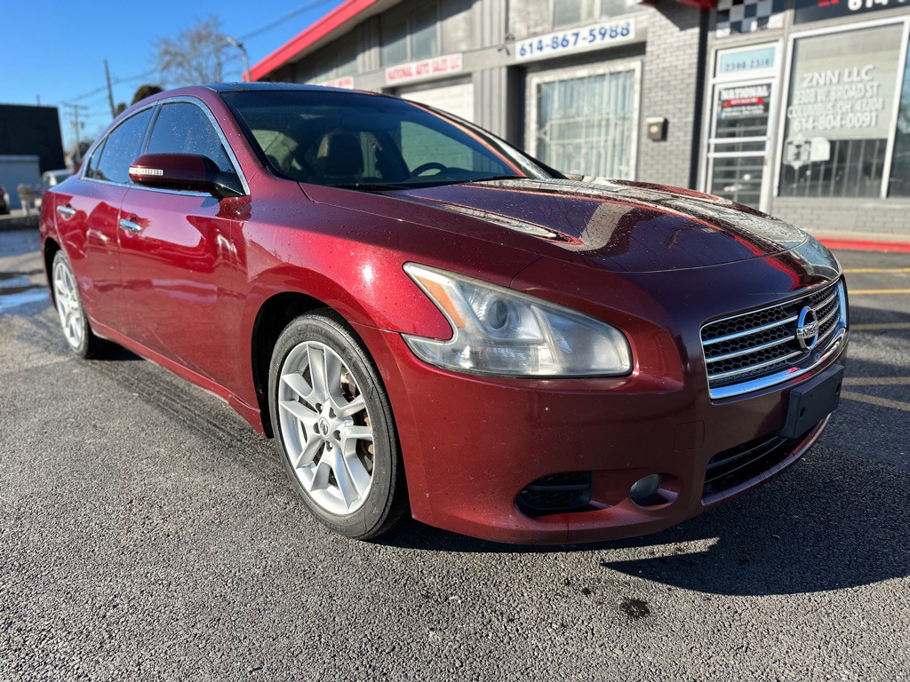 2010 Nissan Maxima Image 1