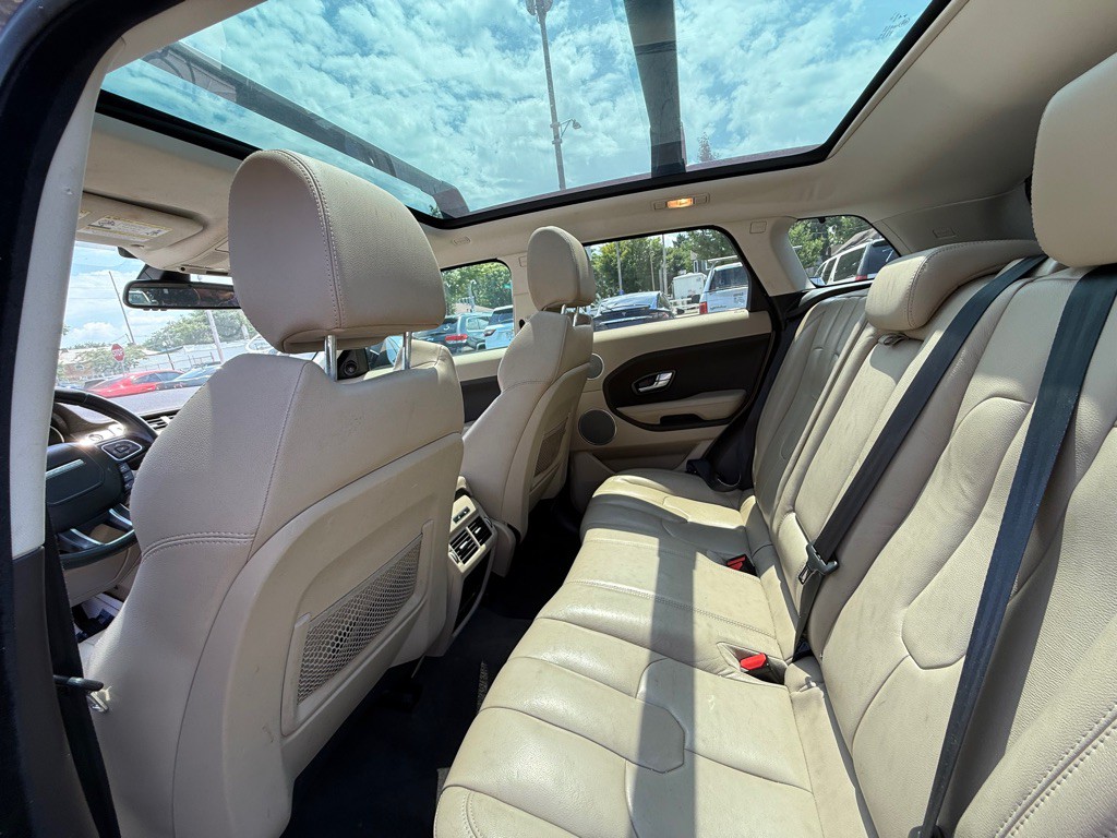 2015 Land Rover Range Rover Evoque Image 8