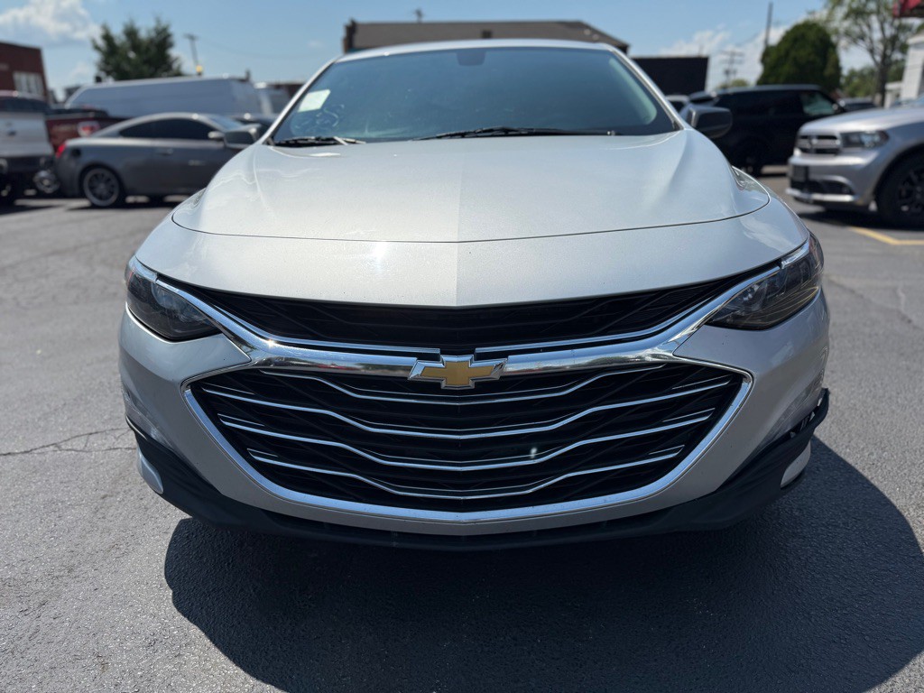 2020 Chevrolet Malibu Image 2