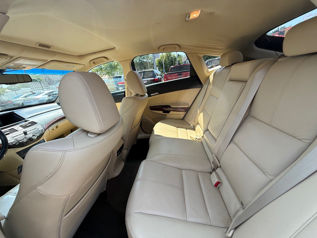 2010 Honda Crosstour Image 8