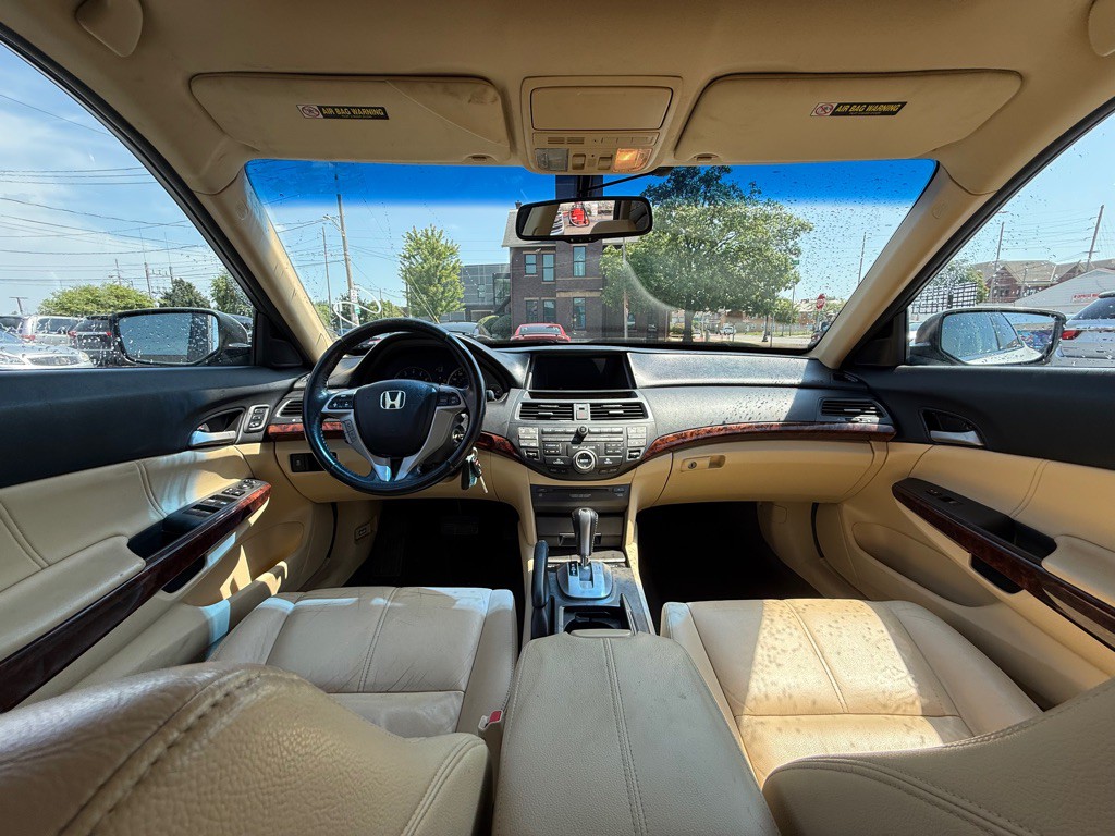2010 Honda Crosstour Image 9