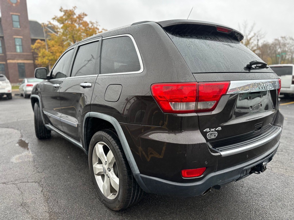 2011 Jeep Grand Cherokee Image 4