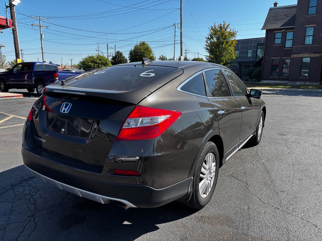 2013 Honda Crosstour Image 4