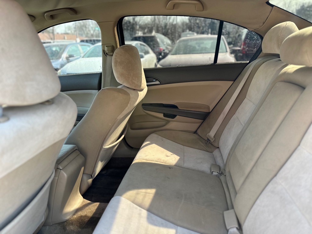 2010 Honda Accord Image 8