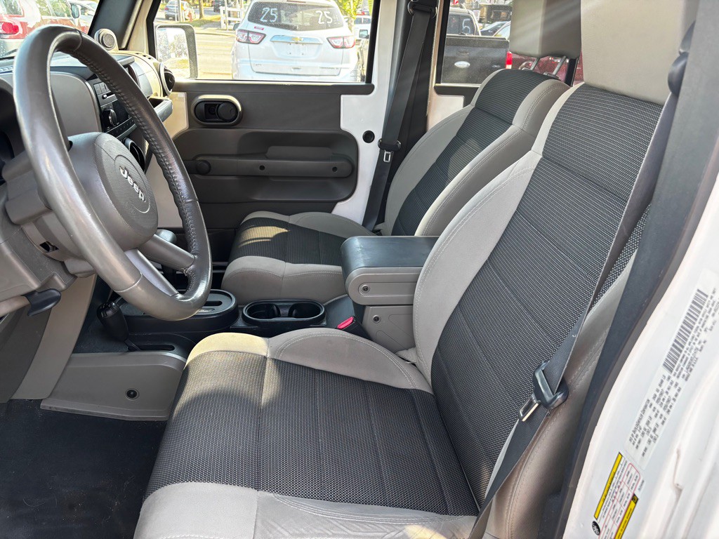 2007 Jeep Wrangler Image 8