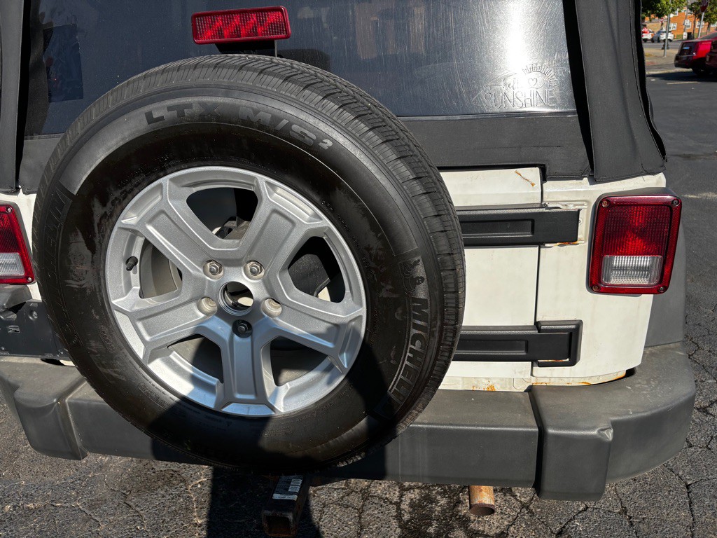 2007 Jeep Wrangler Image 11