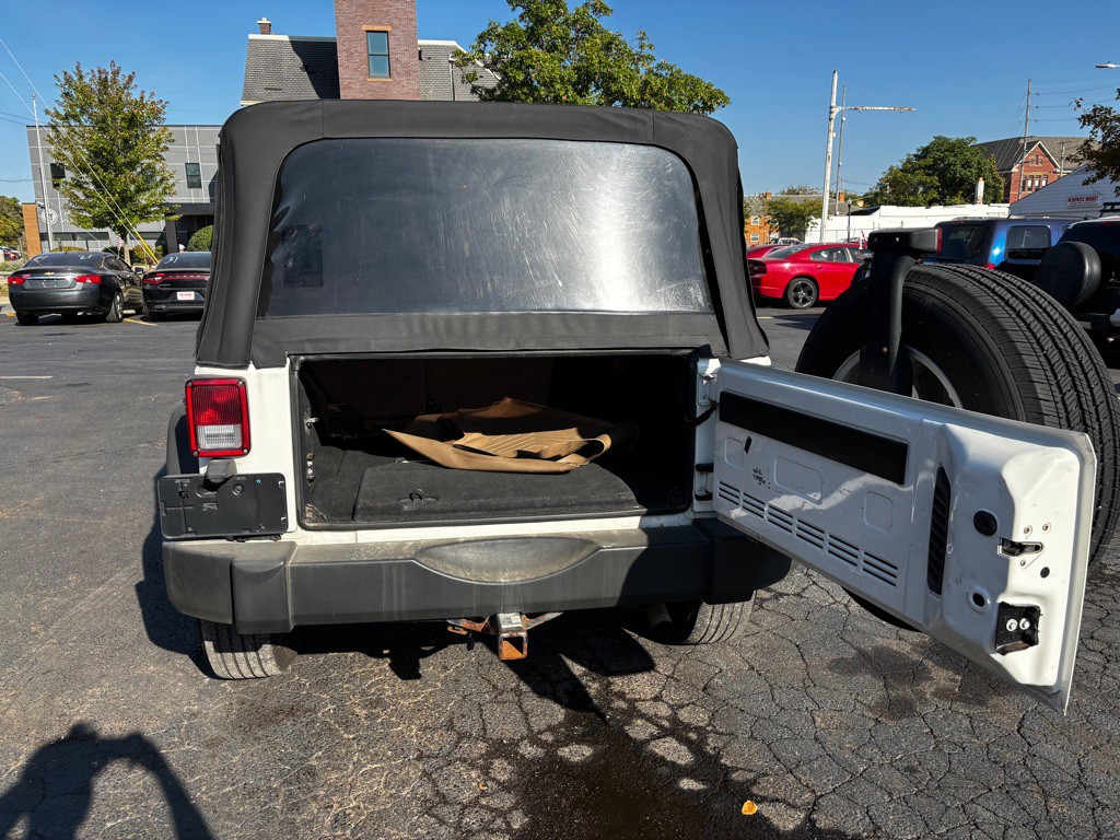 2007 Jeep Wrangler Image 12