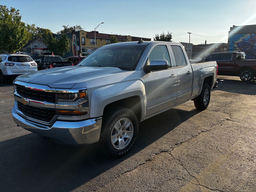 2019 Chevrolet Silverado 1500 Image 2