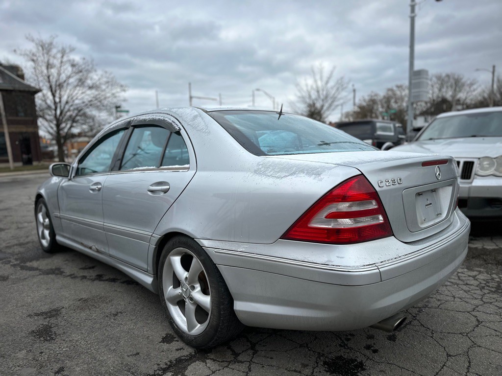 2006 Mercedes-Benz C-Class Image 4