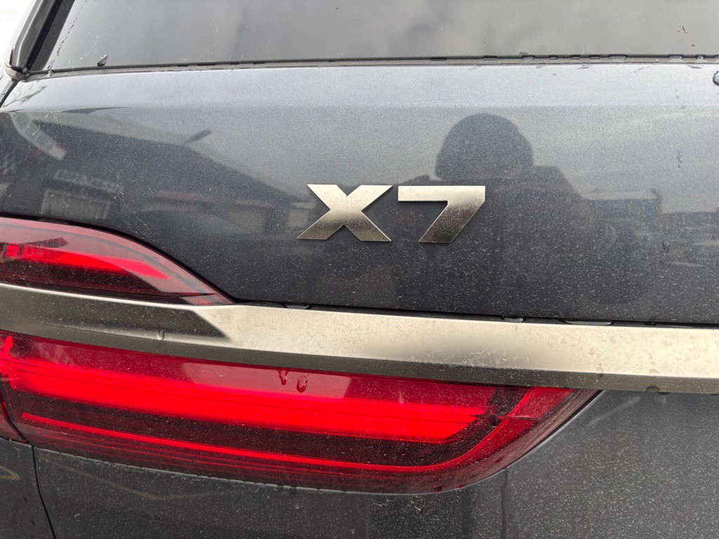 2020 BMW X7 Image 7