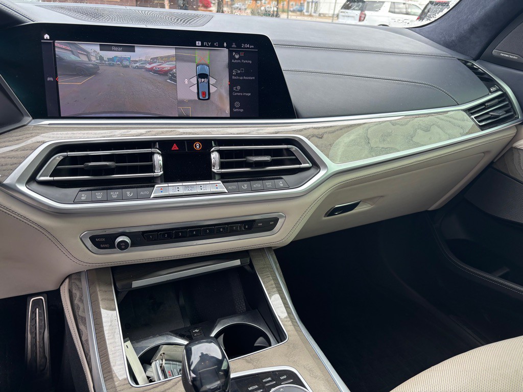 2020 BMW X7 Image 12