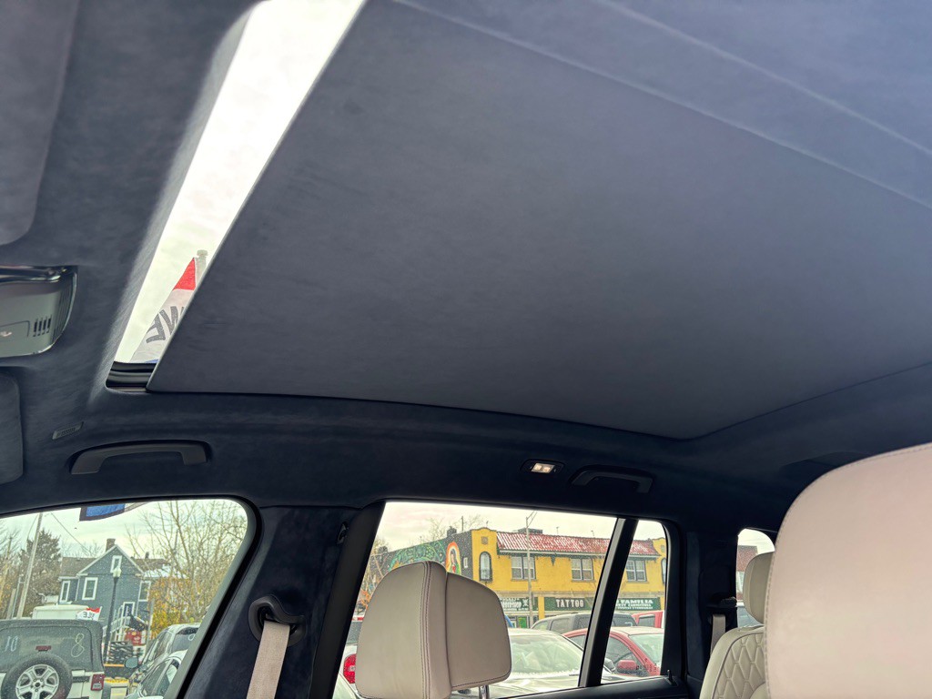 2020 BMW X7 Image 17