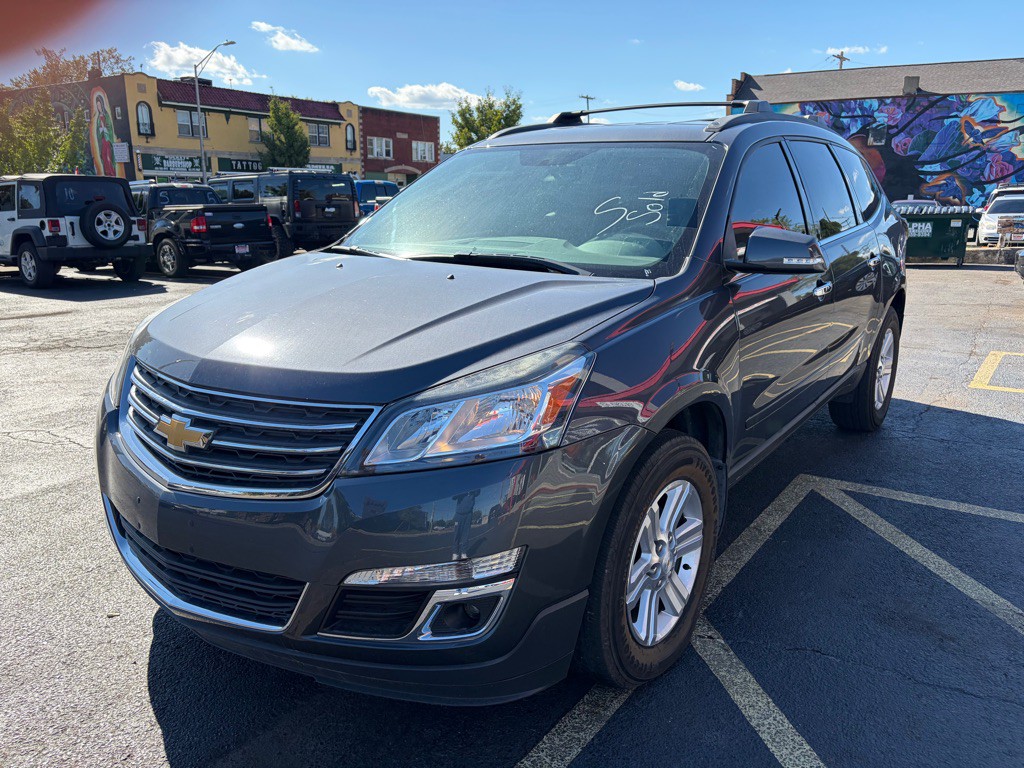 2013 Chevrolet Traverse Image 2