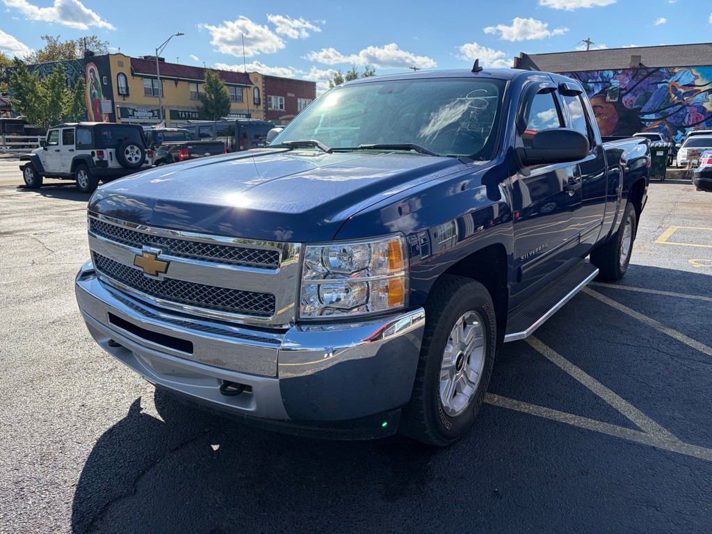 2013 Chevrolet Silverado 1500 Image 2